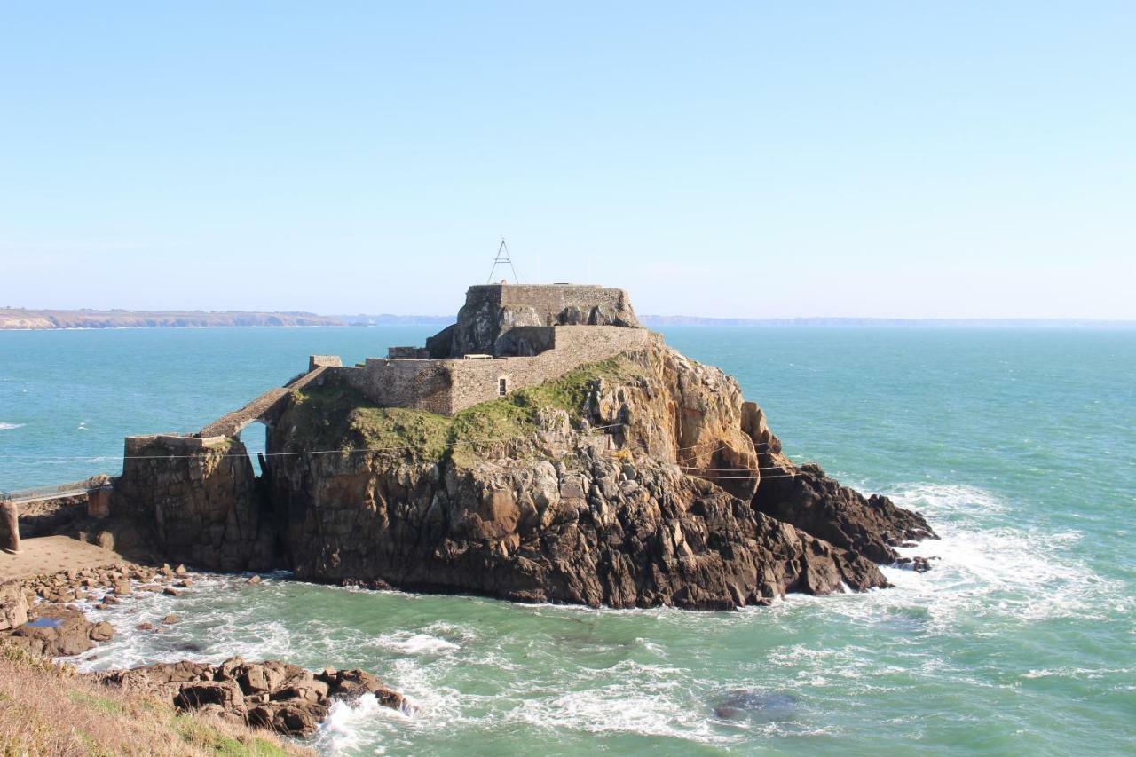 La Maison Des Gardiens De L'ocean Avec - * Plougonvelin
